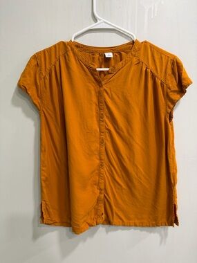 Old Navy Short-Sleeve Button-Front Top in Yellow